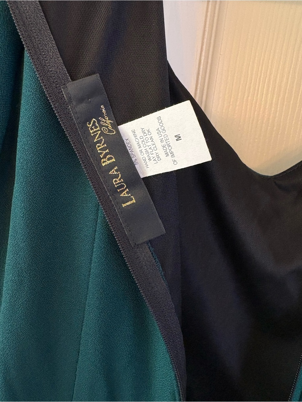 Lucrezia Day Dress in Hunter Green Stretch Crepe - Picture 4 of 4